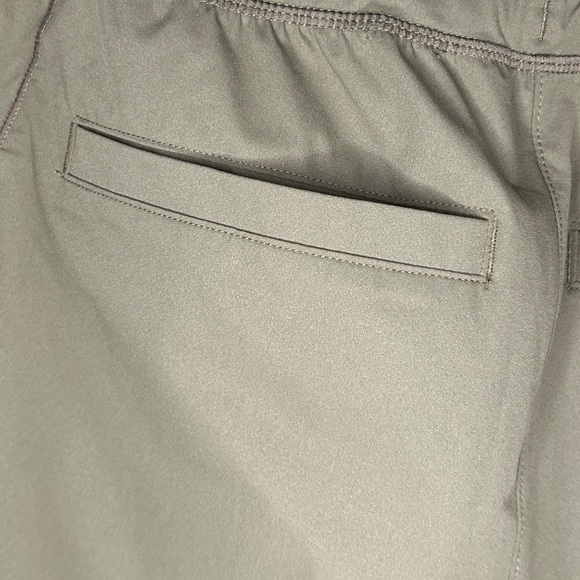 Title Nine Ultralight Olive Green Hike Shorts Women’s Size Small Outdoor Casual - Picture 5 of 10